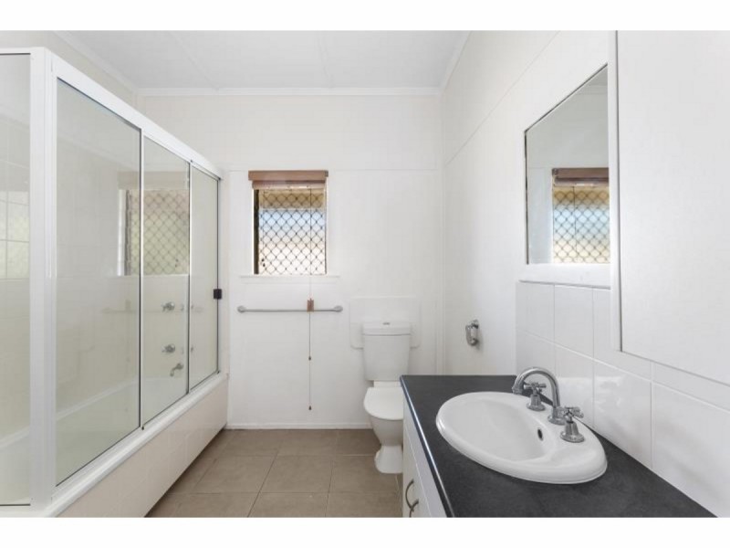 128 Wooster Street, Berserker QLD 4701